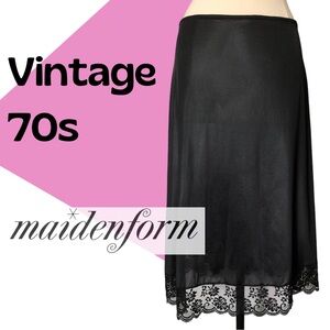 VINTAGE 70s Chantilly Maidenform Black Half Slip with Lace - Medium (29")